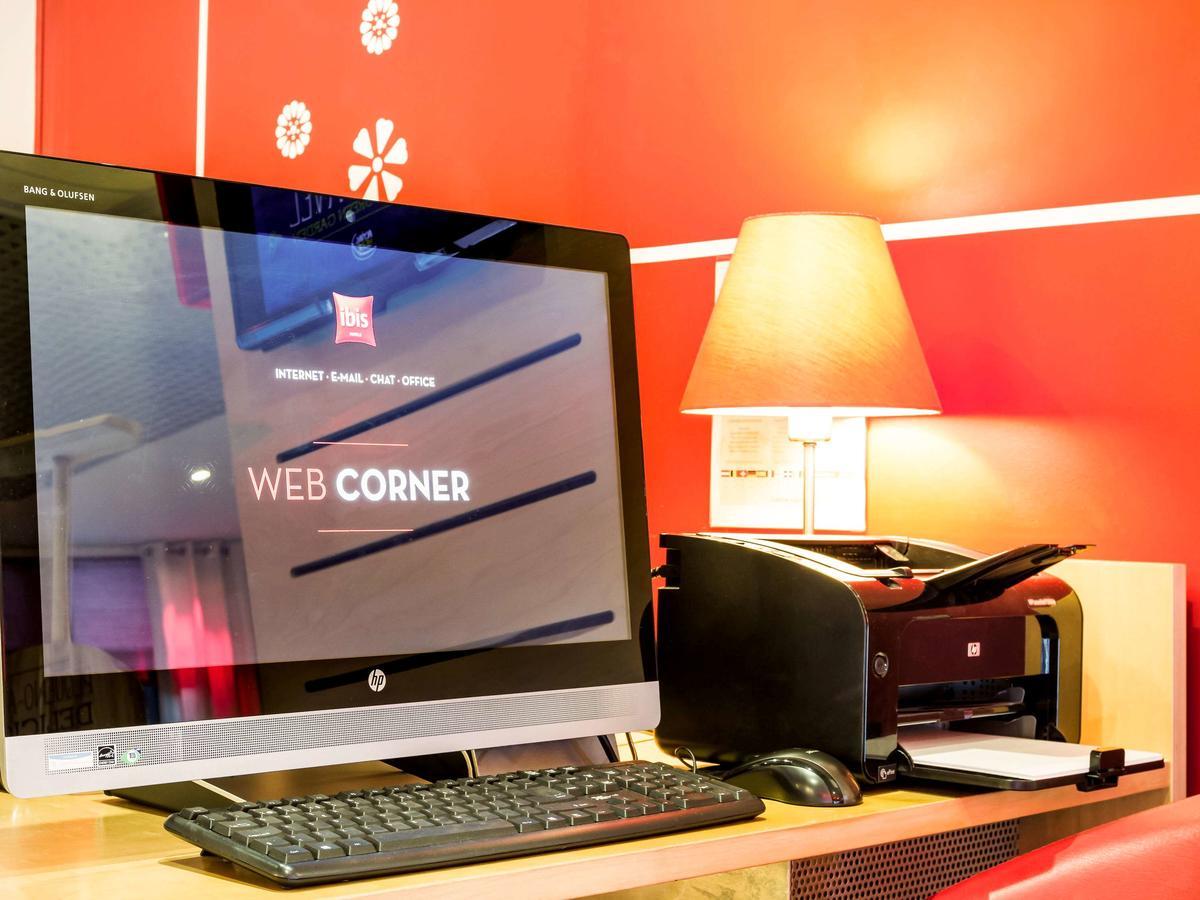 Hotel Ibis Porto Centro Sao Bento Esterno foto